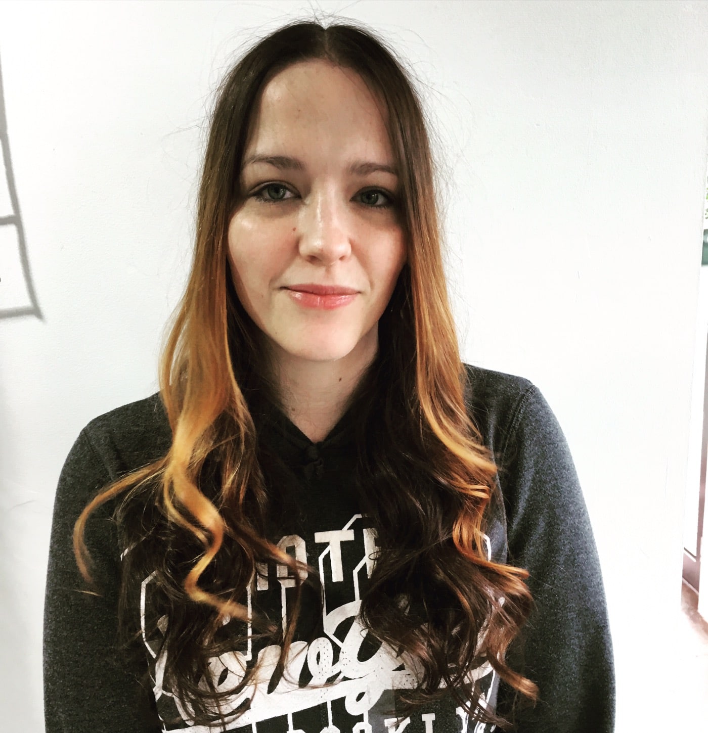 woman with curly hairstyle