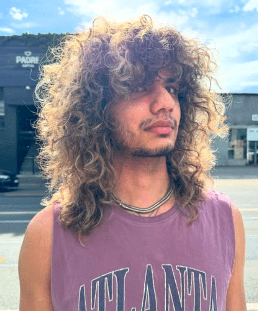 delilah hair studio male with long curly hair
