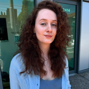 delilah hair studio woman with long curly hair
